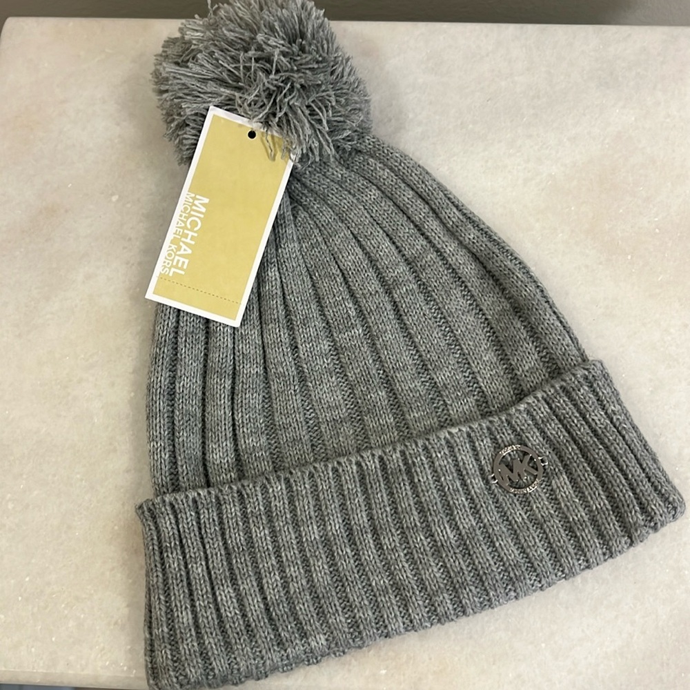 NWT Gray Michael Kors Beanie